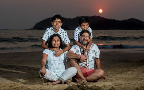 Familiar Lucero en Playa quieta Ixtapa